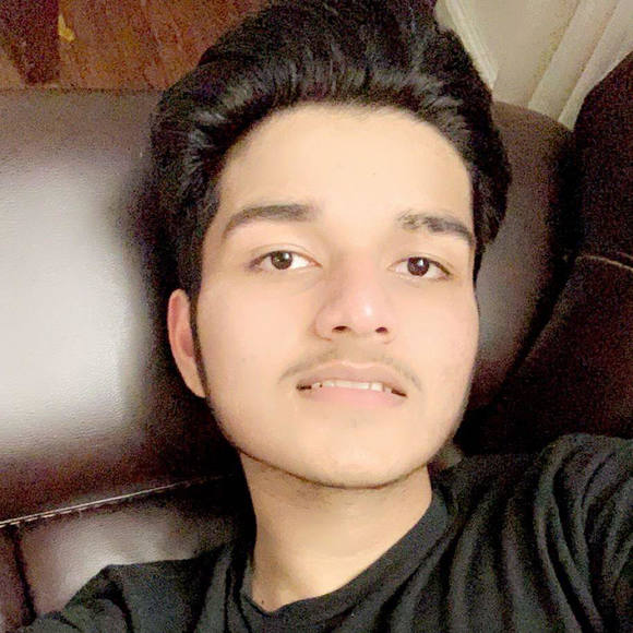 Poshmark profile picture for @zainch